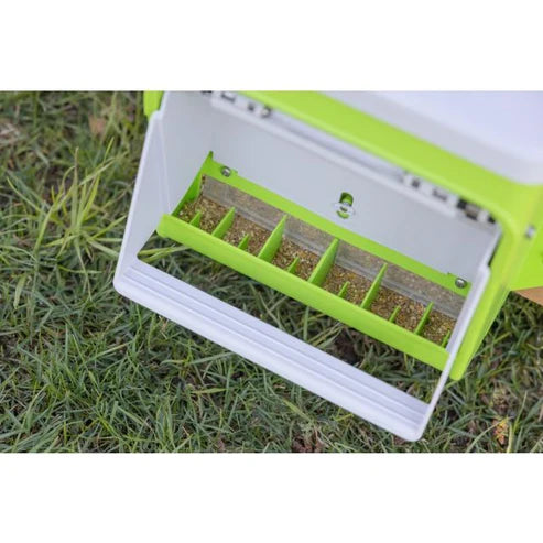 Kerbl SmartCoop Hühnerfutterautomat mit Schutzklappe für 7,5 kg