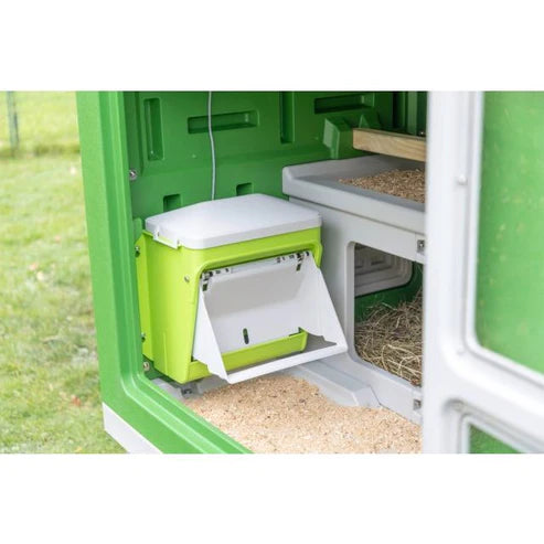 Kerbl SmartCoop Hühnerfutterautomat mit Schutzklappe für 7,5 kg